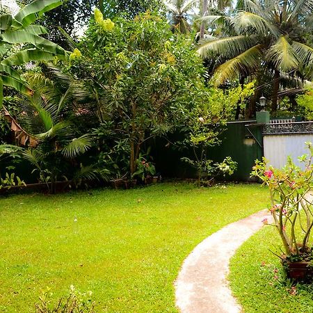 Villa16Хиккадува Экстерьер фото